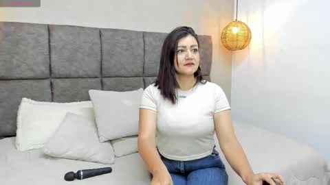 victoria  online show from 2, 11, 2025