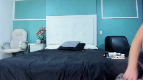 Snapshot of victoria_cutee chatting on 7, 5, 2026 online show from 7, 5, 2026
