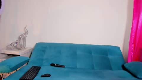 Snapshot of victoria_jhones chatting on 17, 11, 2025 Victoria online show from 17, 11, 2025