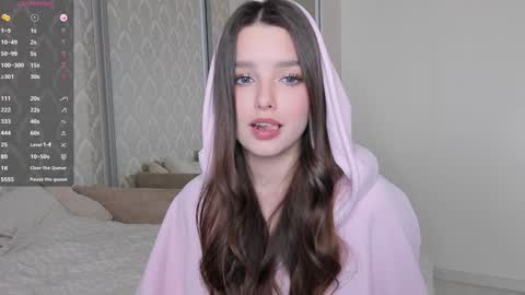       online show from 15, 12, 2024