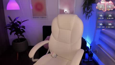 Victoria  online show from 7, 1, 2025