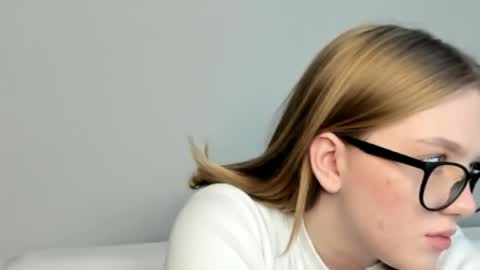 Snapshot of victoria_pum_ chatting on 4, 1, 2025 Jessie online show from 4, 1, 2025