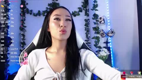 Victoria  online show from 5, 11, 2025