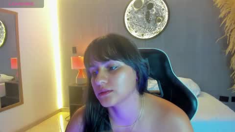 Snapshot of victoria_smellie chatting on 22, 5, 2026 V I C T O R I A online show from 22, 5, 2026