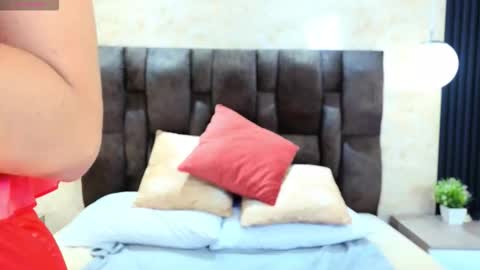 Victoria Andrade online show from 24, 2, 2026