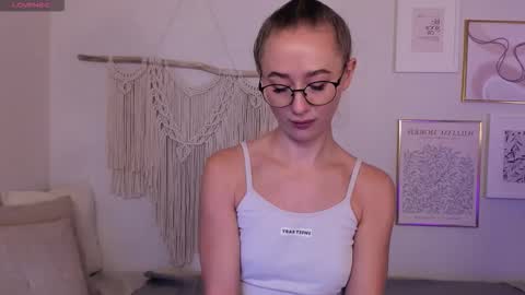 Snapshot of victorialight chatting on 22, 10, 2025 Victoria online show from 22, 10, 2025