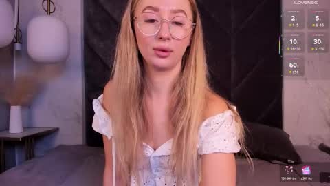 Victoria online show from 6, 11, 2025