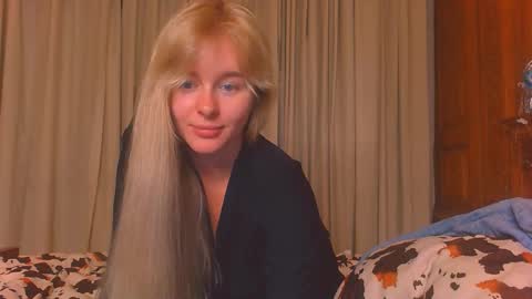 Snapshot of victoriande chatting on 1, 2, 2026 Eva and Victor online show from 1, 2, 2026