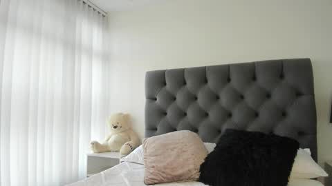 Victoria online show from 22, 9, 2025