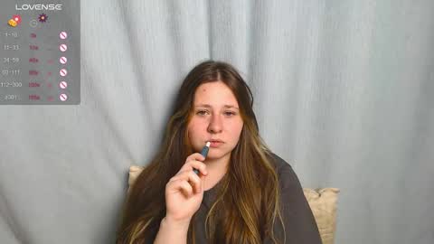 victoriassecrets_ online show from 26, 9, 2025