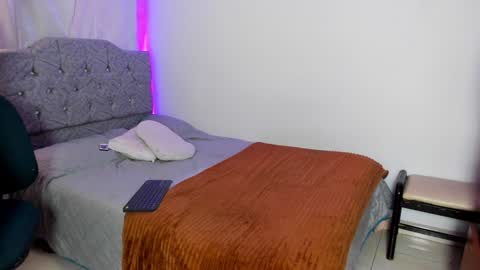 Victoria online show from 6, 1, 2025