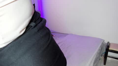 Victoria online show from 12, 2, 2025