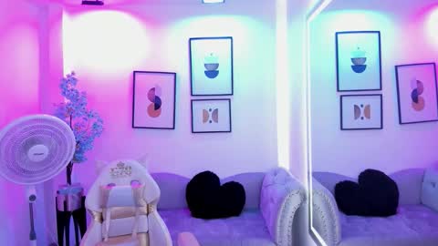 Snapshot of victoriia_doll chatting on 2, 2, 2026 Victoria. online show from 2, 2, 2026