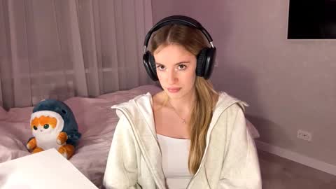 Vikki online show from 3, 12, 2025