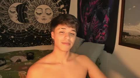 Snapshot of victorino_jhonson chatting on 3, 1, 2025 Victorino Jhonson online show from 3, 1, 2025