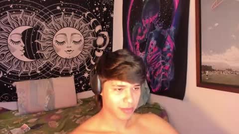 Snapshot of victorino_jhonson chatting on 12, 3, 2025 Victorino Jhonson online show from 12, 3, 2025