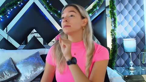 victtoria lee online show from 14, 12, 2024