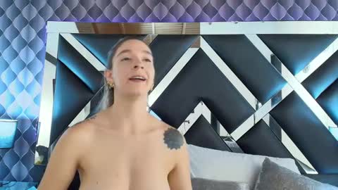 victtoria lee online show from 4, 2, 2025