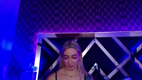 victtoria lee online show from 4, 10, 2025