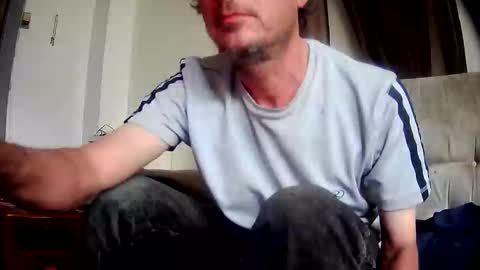Snapshot of vids1977 chatting on 2, 6, 2026 vids1977 online show from 2, 6, 2026