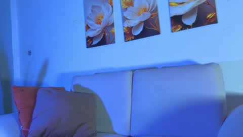 VIOLET  online show from 10, 6, 2026