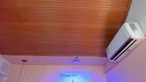 Viiolett online show from 26, 10, 2025