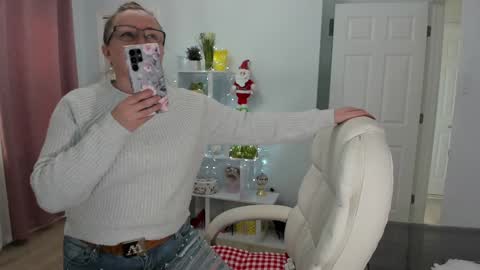 Ukrainian-woman online show from 8, 12, 2024
