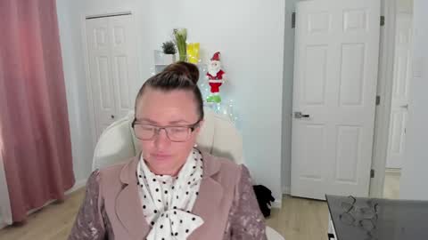 Ukrainian-woman online show from 18, 12, 2024