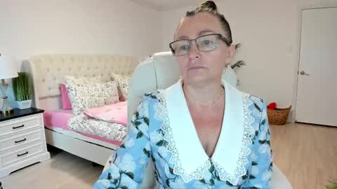 Ukrainian-woman online show from 3, 10, 2025