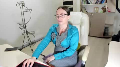 Snapshot of vika7333 chatting on 14, 11, 2025 Ukrainian-woman online show from 14, 11, 2025