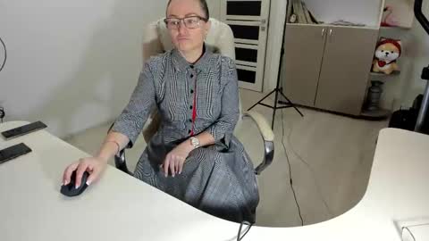 Snapshot of vika7333 chatting on 26, 11, 2025 Ukrainian-woman online show from 26, 11, 2025