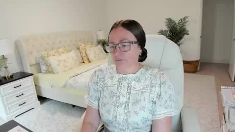 Snapshot of vika7333 chatting on 11, 5, 2026 Ukrainian-woman online show from 11, 5, 2026