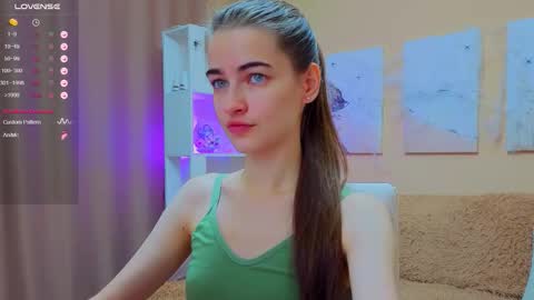 Snapshot of vikiberry chatting on 6, 11, 2025 vikiberry online show from 6, 11, 2025