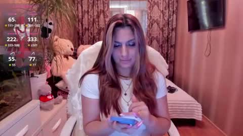 Snapshot of vikilove_ chatting on 30, 7, 2026 Victoria online show from 30, 7, 2026