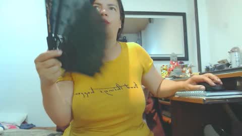 VIKKKTORIAAA online show from 18, 9, 2025