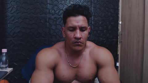 Snapshot of viktorherrera chatting on 16, 12, 2025 Viktor Herrera online show from 16, 12, 2025