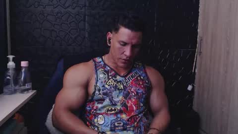 Snapshot of viktorherrera chatting on 21, 12, 2025 Viktor Herrera online show from 21, 12, 2025