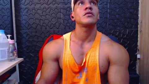 Snapshot of viktorherrera chatting on 7, 1, 2026 Viktor Herrera online show from 7, 1, 2026