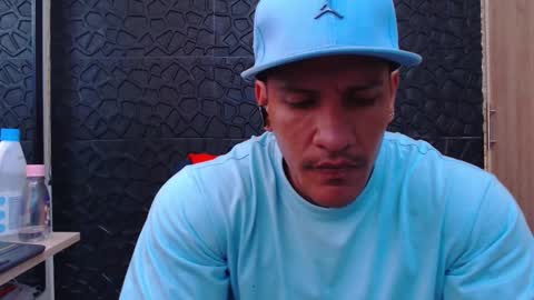 Snapshot of viktorherrera chatting on 12, 1, 2026 Viktor Herrera online show from 12, 1, 2026