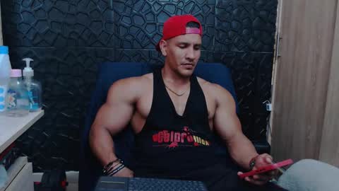 Snapshot of viktorherrera chatting on 9, 2, 2026 Viktor Herrera online show from 9, 2, 2026