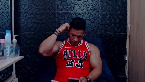 Snapshot of viktorherrera chatting on 11, 2, 2026 Viktor Herrera online show from 11, 2, 2026