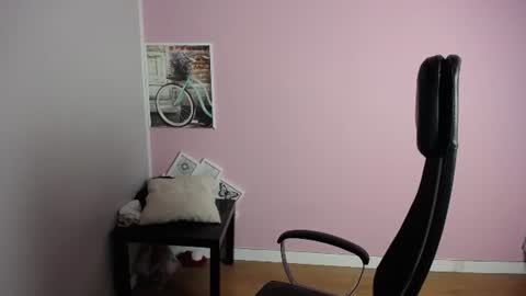Snapshot of viktoria_lovely chatting on 6, 7, 2026 viktoria_lovely online show from 6, 7, 2026