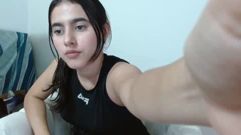 Snapshot of vikysexy28 chatting on 19, 2, 2025 vikysexy28 online show from 19, 2, 2025