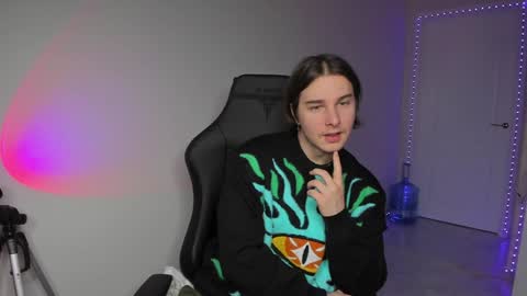 Vincent Strong online show from 18, 12, 2024