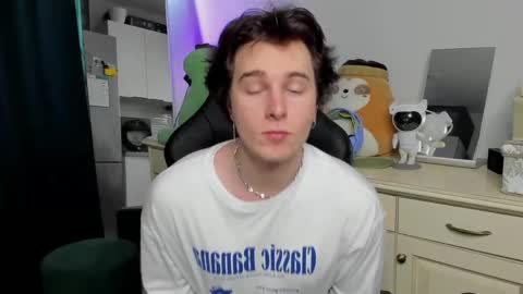 Vincent Strong online show from 19, 4, 2026