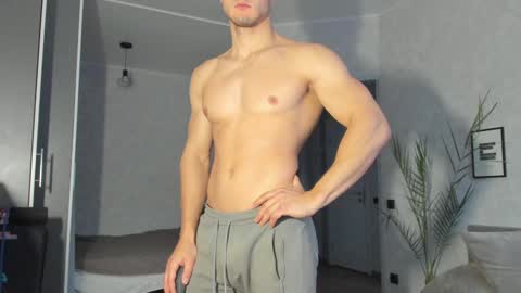 Snapshot of vincent_o chatting on 23, 12, 2024 Vincent. uncut 18cm online show from 23, 12, 2024