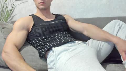 Snapshot of vincent_o chatting on 24, 12, 2024 Vincent. uncut 18cm online show from 24, 12, 2024