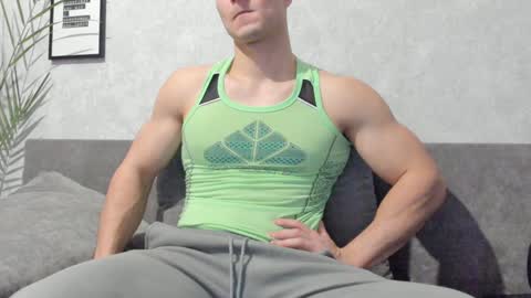 Snapshot of vincent_o chatting on 29, 1, 2025 Vincent. uncut 18cm online show from 29, 1, 2025