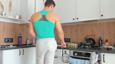 Snapshot of vincent_o chatting on 17, 2, 2025 Vincent. uncut 18cm online show from 17, 2, 2025