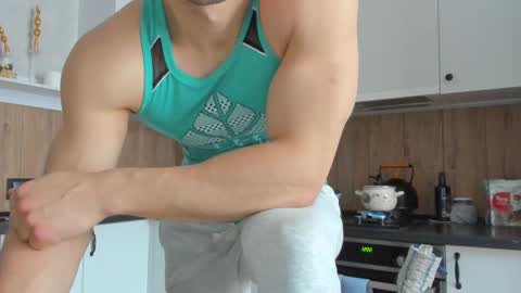 Snapshot of vincent_o chatting on 4, 3, 2025 Vincent. uncut 18cm online show from 4, 3, 2025